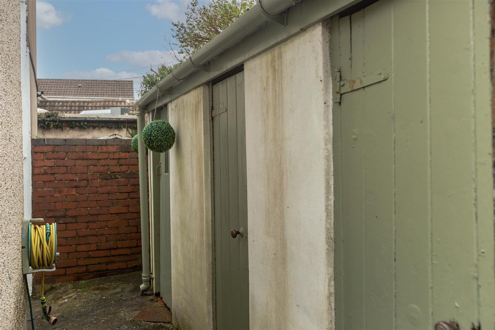 Pwll Road, Llanelli, SA15 4BG